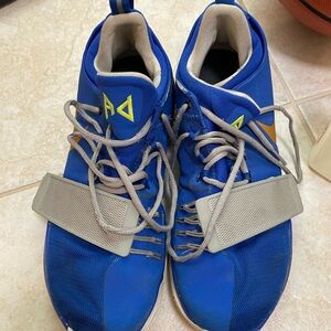 Nike AD basketball shoe 10.5